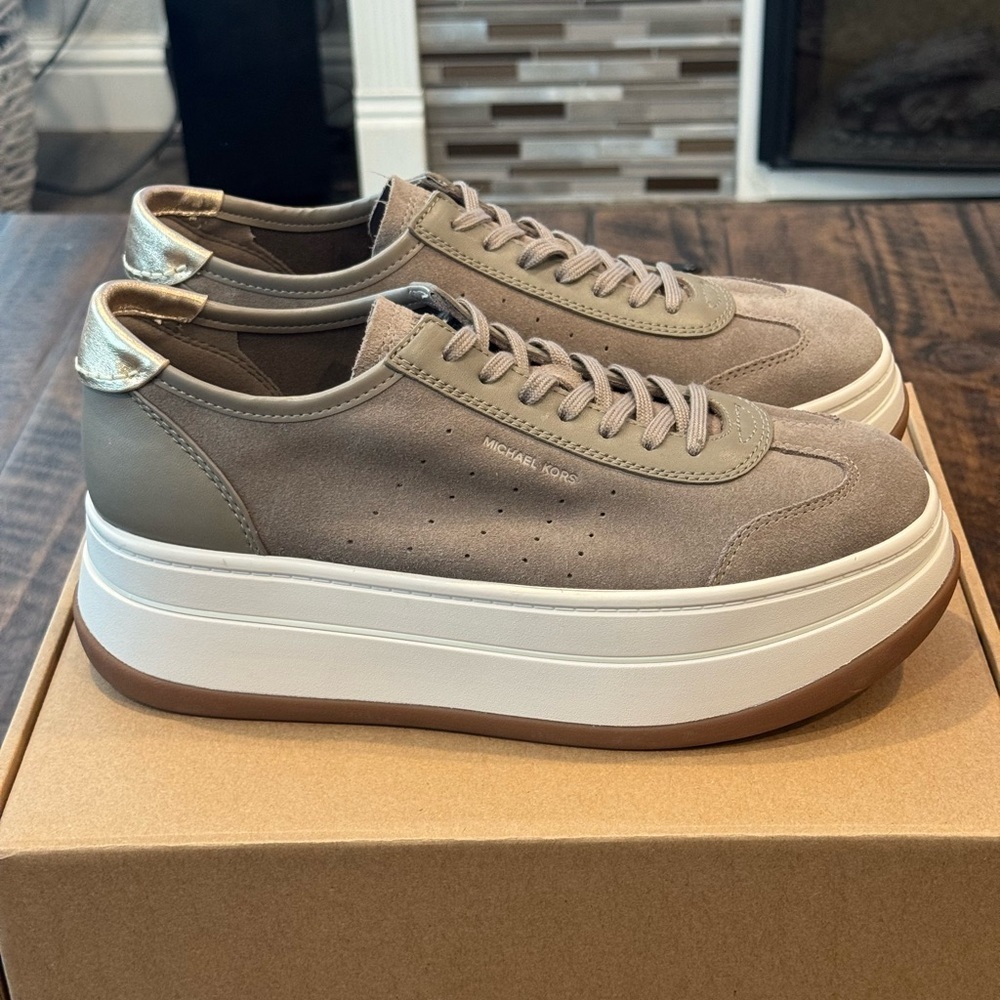 Michael Kors Hayes Platform Sneaker (NWOT)